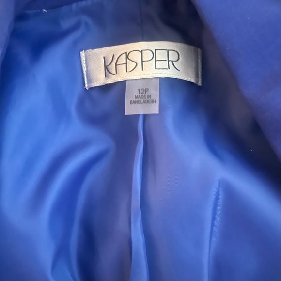 Blazer - Picture 2 of 2